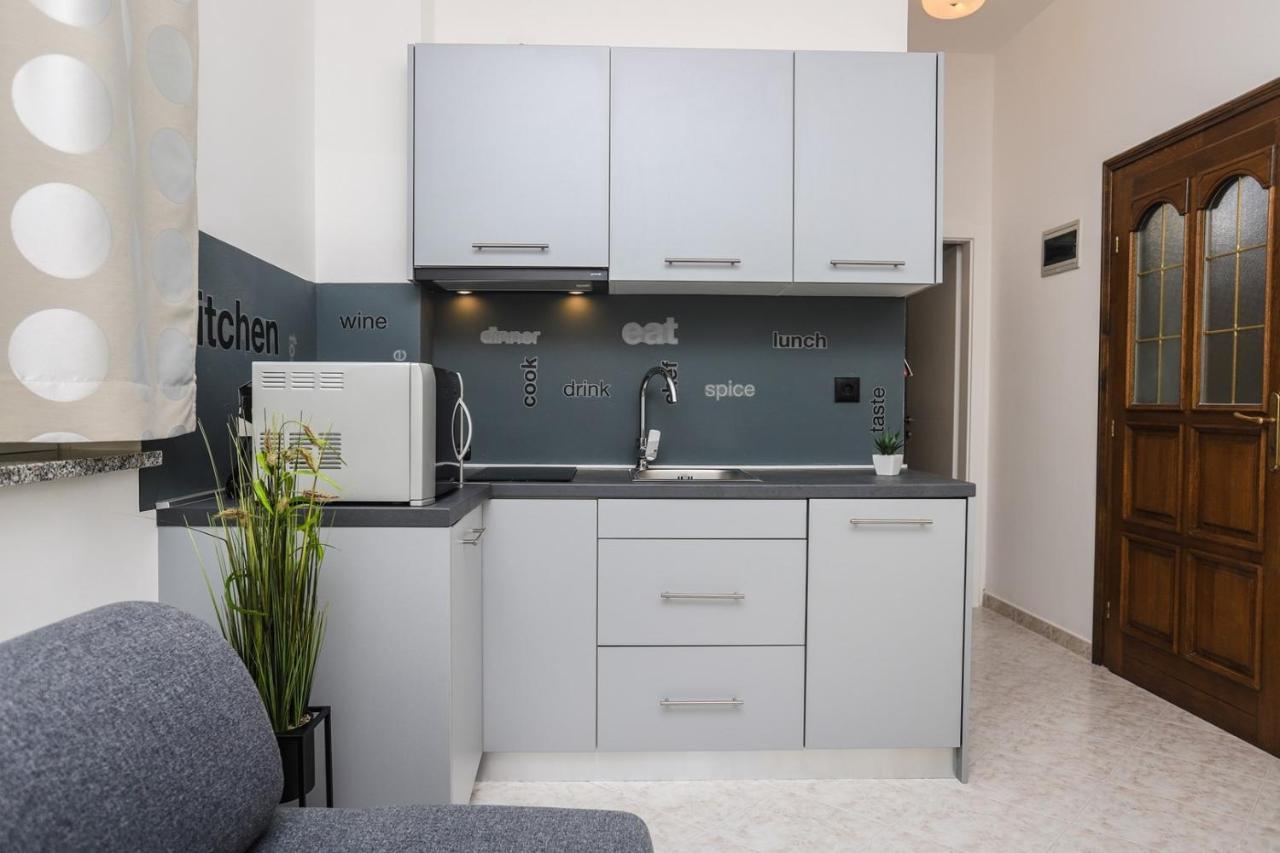 Apartments Silvano Пореч Екстер'єр фото