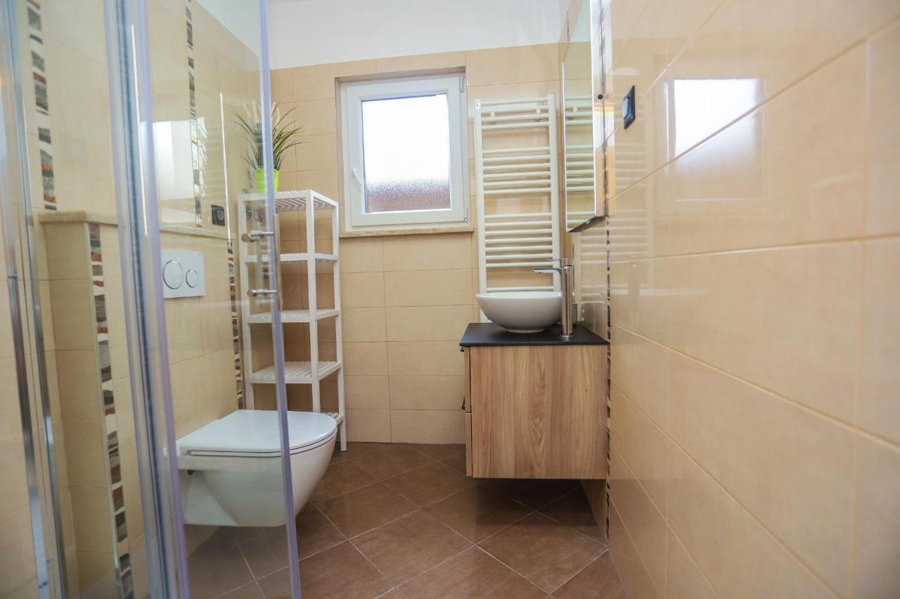Apartments Silvano Пореч Екстер'єр фото