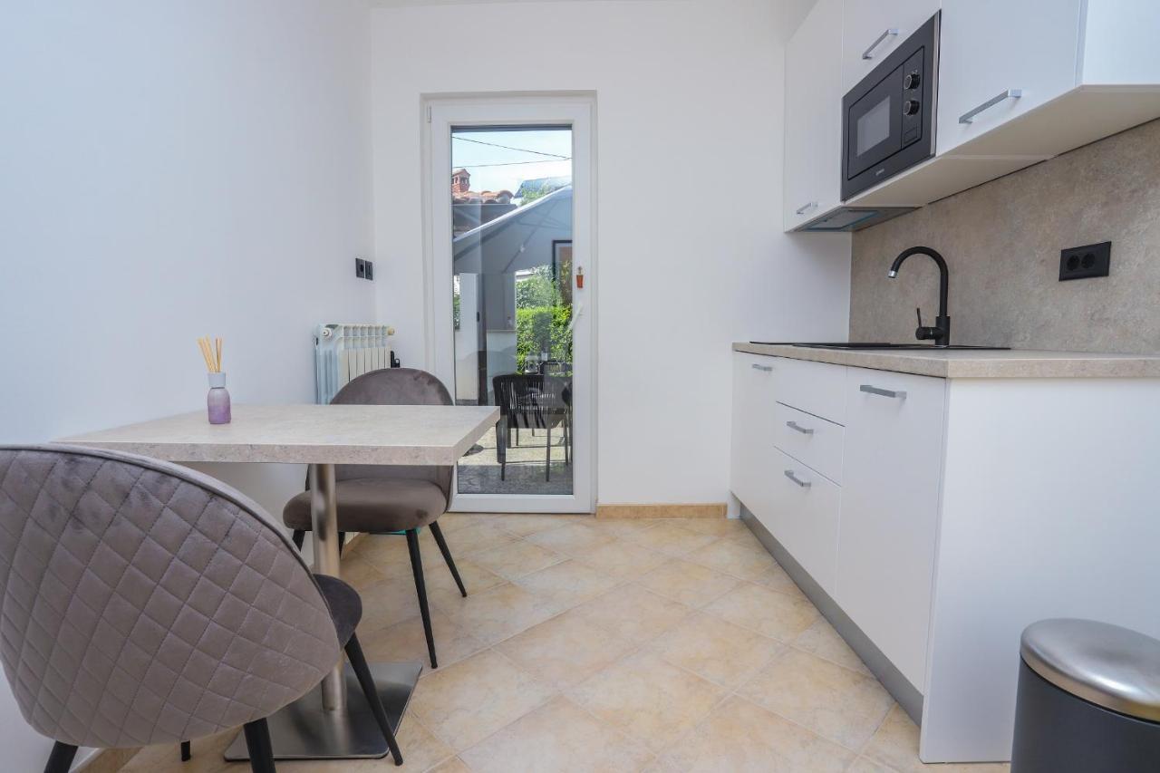 Apartments Silvano Пореч Екстер'єр фото